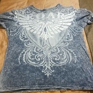 Roar shirt